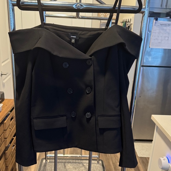 Elegant Black Off-Shoulder Jacket - Picture 1 of 1